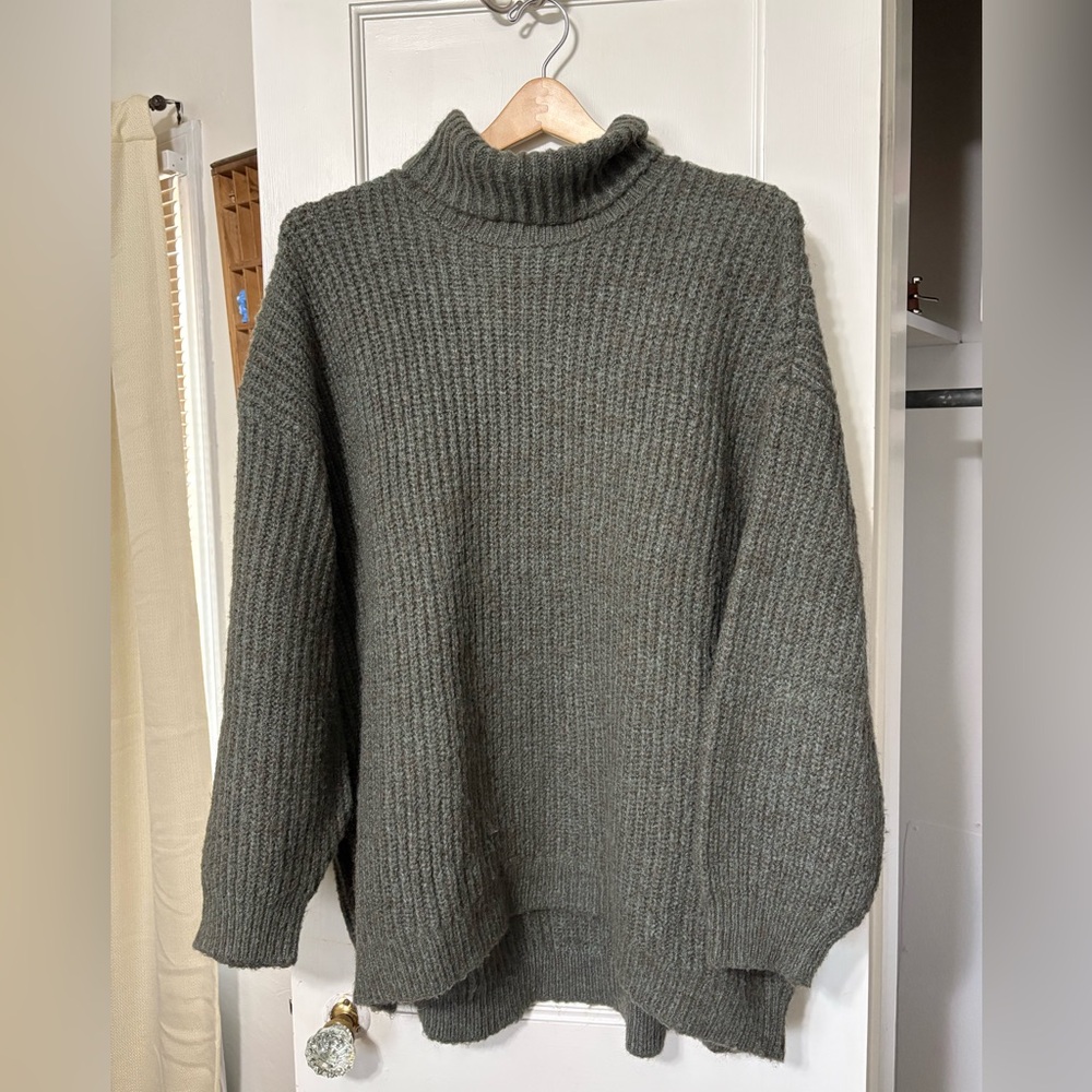 Old Navy Olive Green Turtleneck Sweater